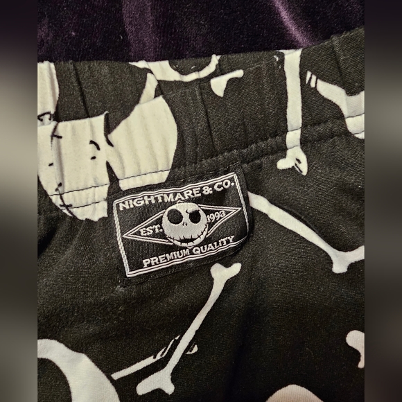 Disney's Nightmare Before Christmas Pajama Set size L Used Excellent condition - Picture 10 of 11